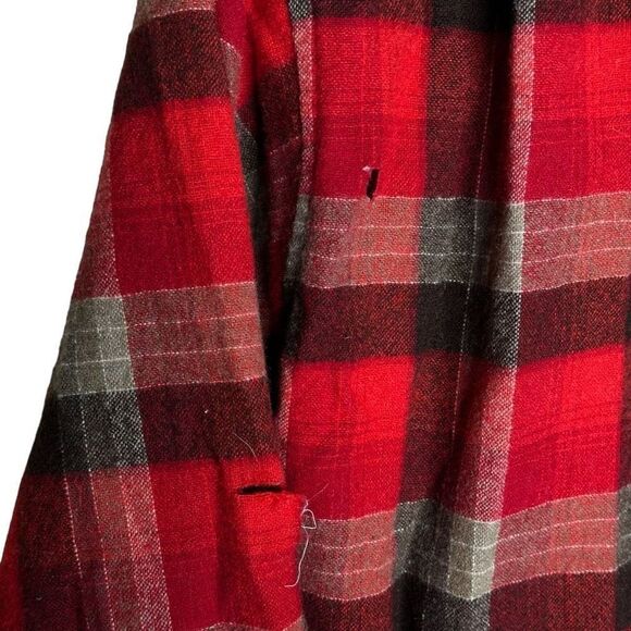 Vintage Pendleton Loop Flap Bright Red Flannel Made In USA Small - Picture 4 of 7